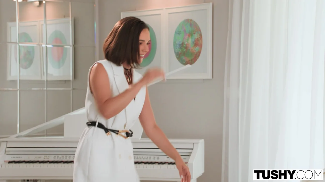 Tushy Eve Sweet In Vogue 2 Part 3 XXX